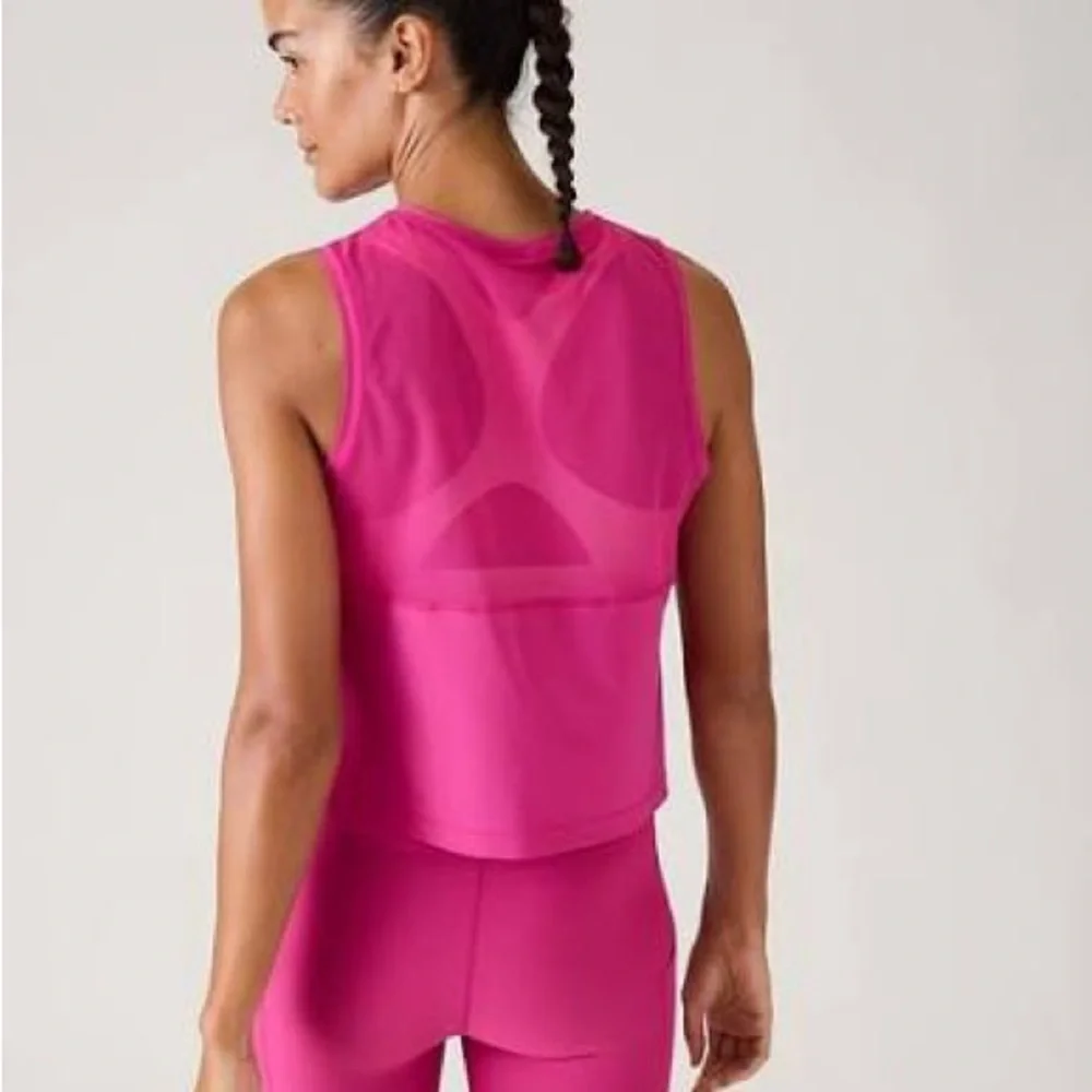 Athleta Ultimate Workout Tank - Picture 5 of 5